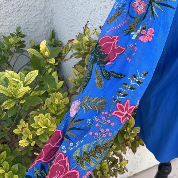 Soft Surroundings Blue Floral Mesh Sleeve Tunic Top Sz 1X - Picture 4 of 11